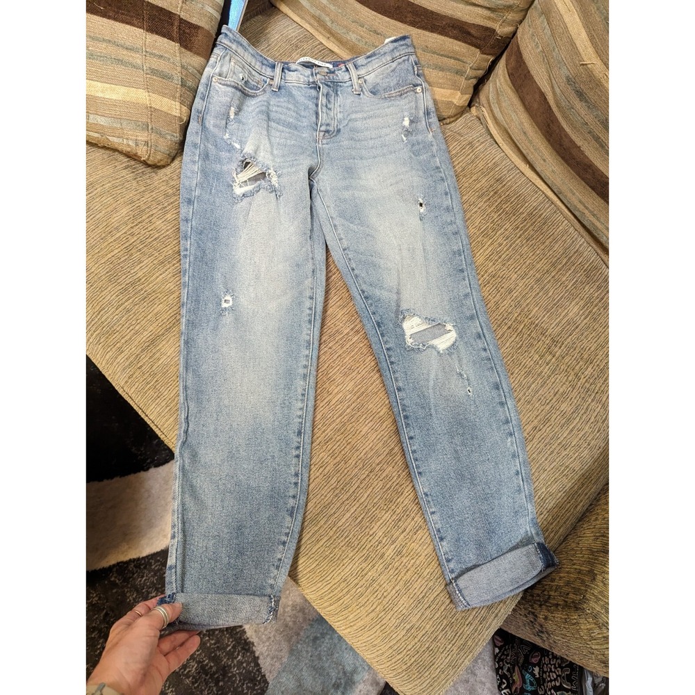 Celebrity Pink The iconic juniors 9/29 distressed blue jeans denim cropped pants